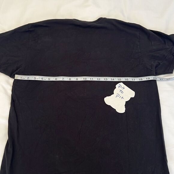 Hanes Moody Blues live in Vegas size large  short sleeve concert tshirt EUC - Picture 7 of 10